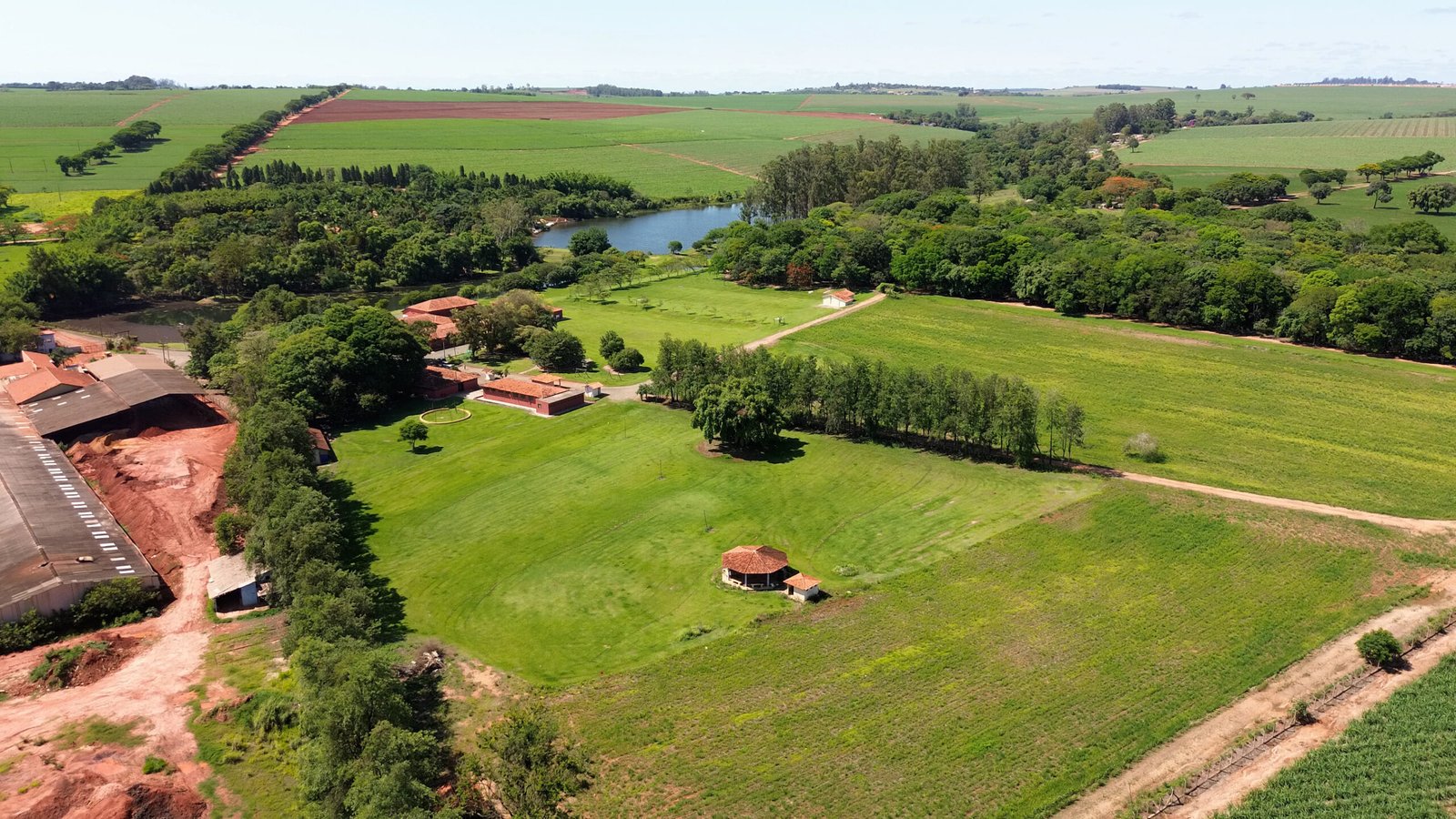 Sítio de 7 alqueires à venda em Tatui-SP.