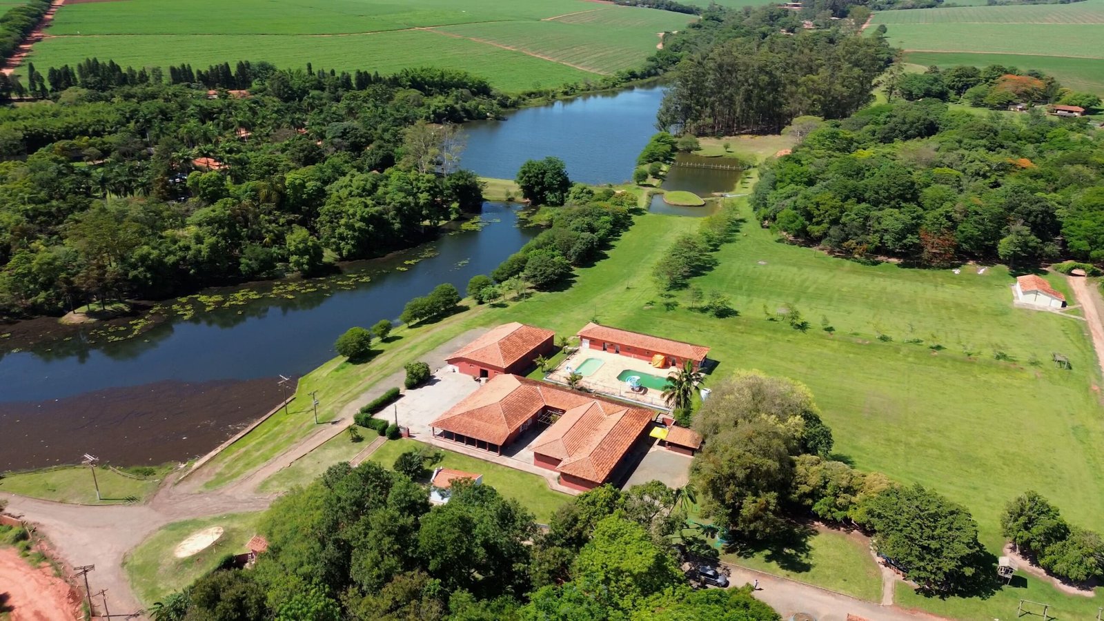 Sítio de 7 alqueires à venda em Tatui-SP.