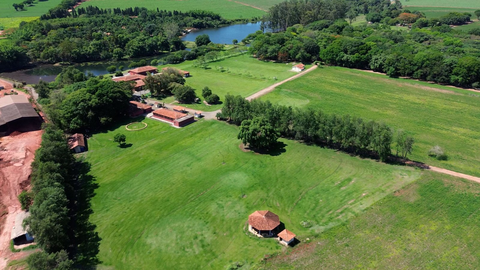 Sítio de 7 alqueires à venda em Tatui-SP.