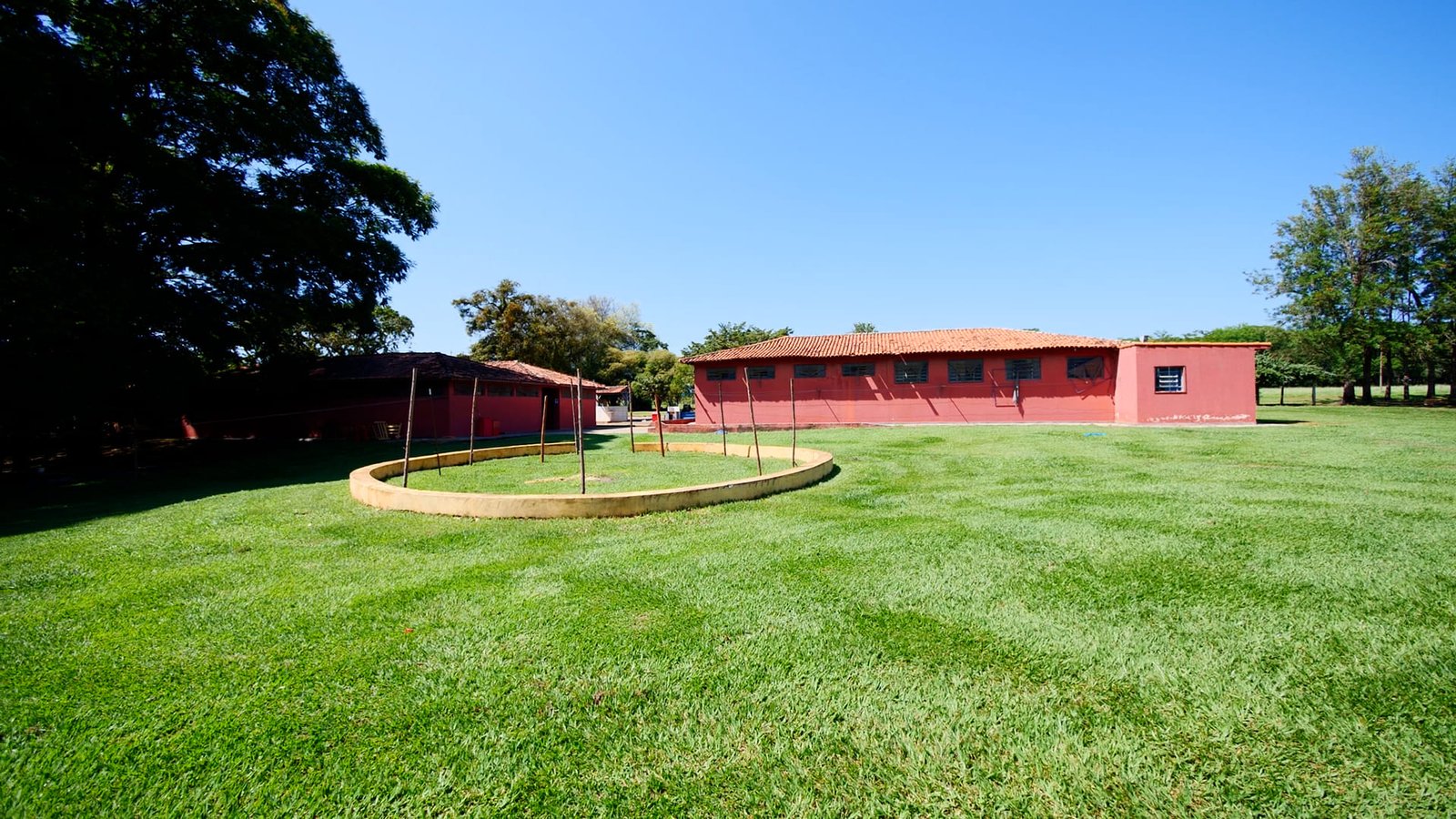 Sítio de 7 alqueires à venda em Tatui-SP.