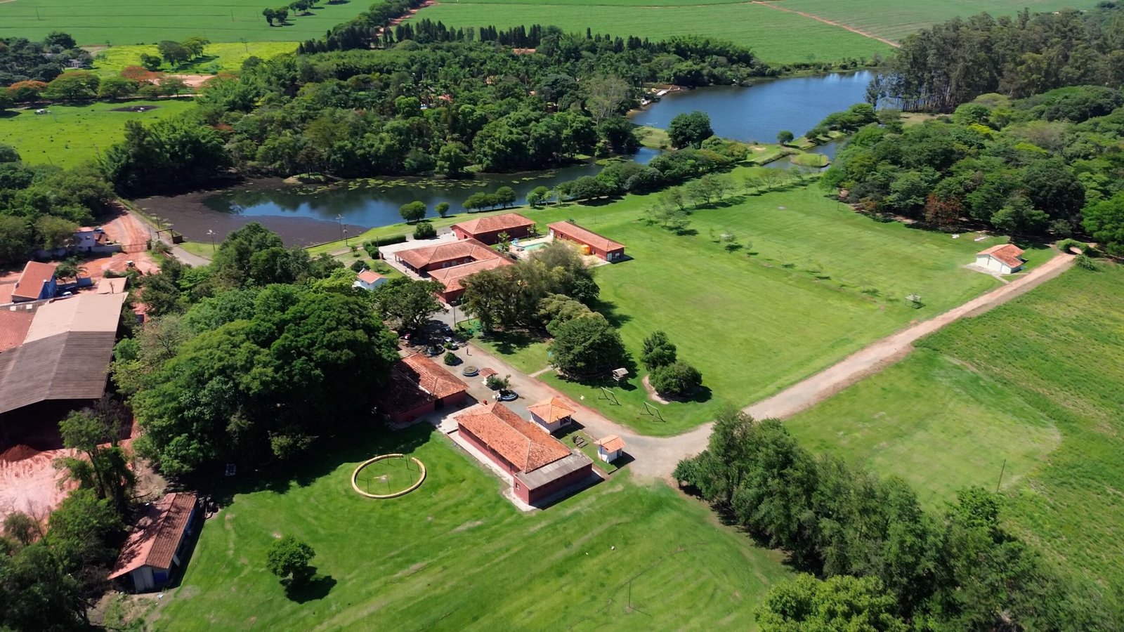 Sítio de 7 alqueires à venda em Tatui-SP.