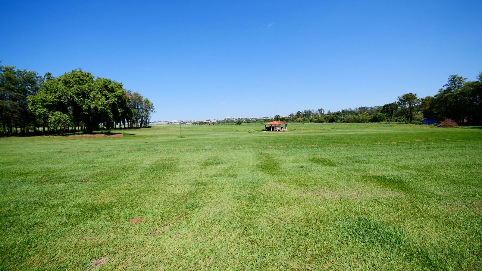 Sítio de 7 alqueires à venda em Tatui-SP.