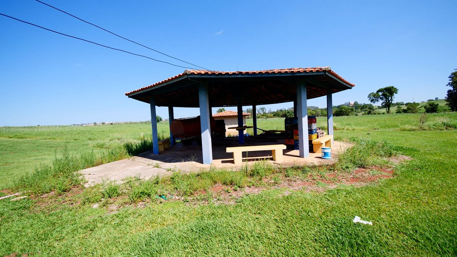 Sítio de 7 alqueires à venda em Tatui-SP.