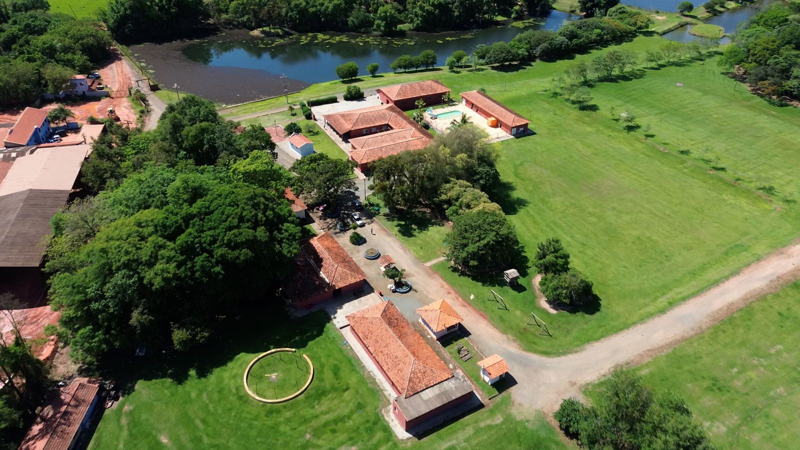 Sítio de 7 alqueires à venda em Tatui-SP.