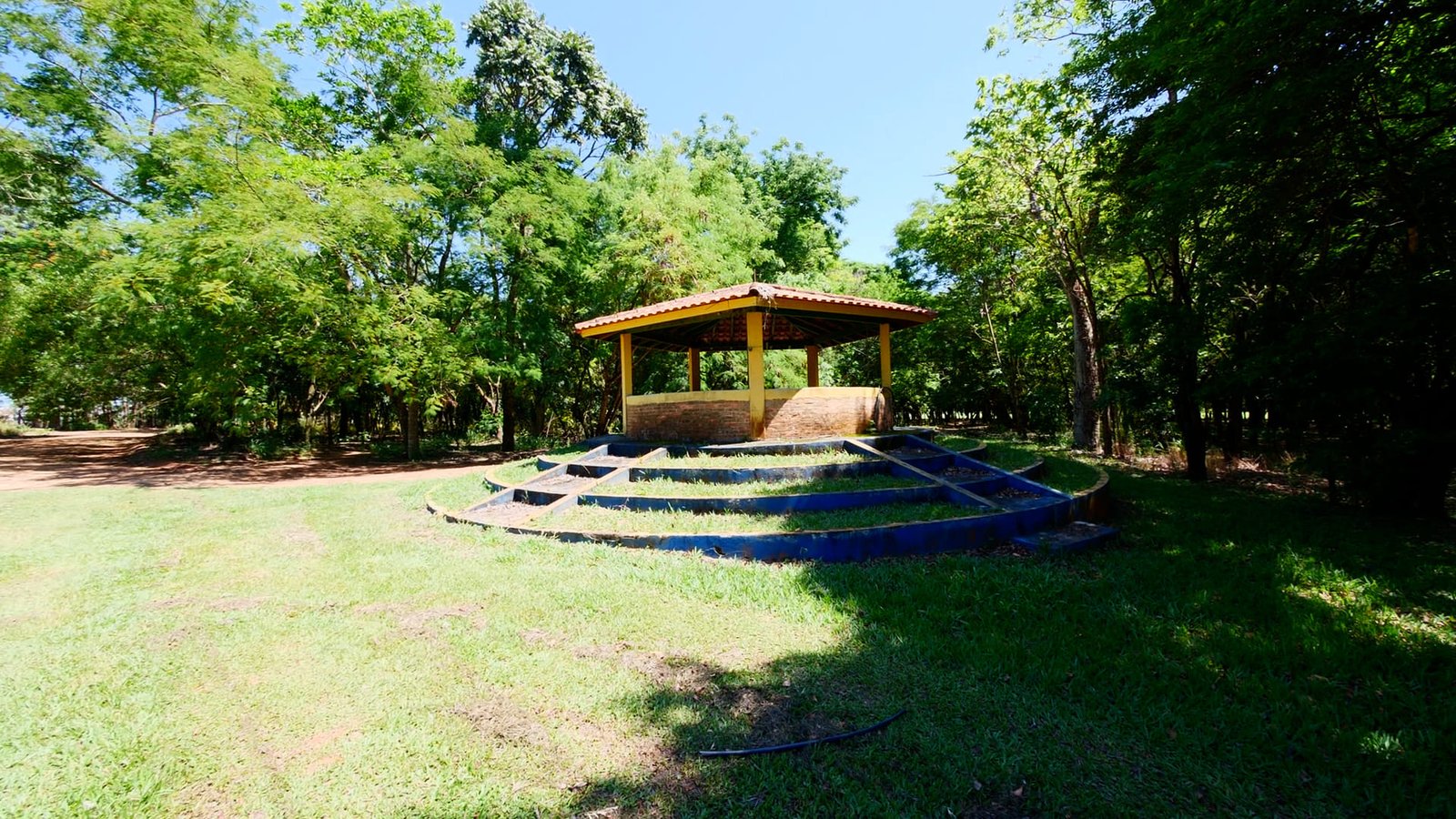 Sítio de 7 alqueires à venda em Tatui-SP.