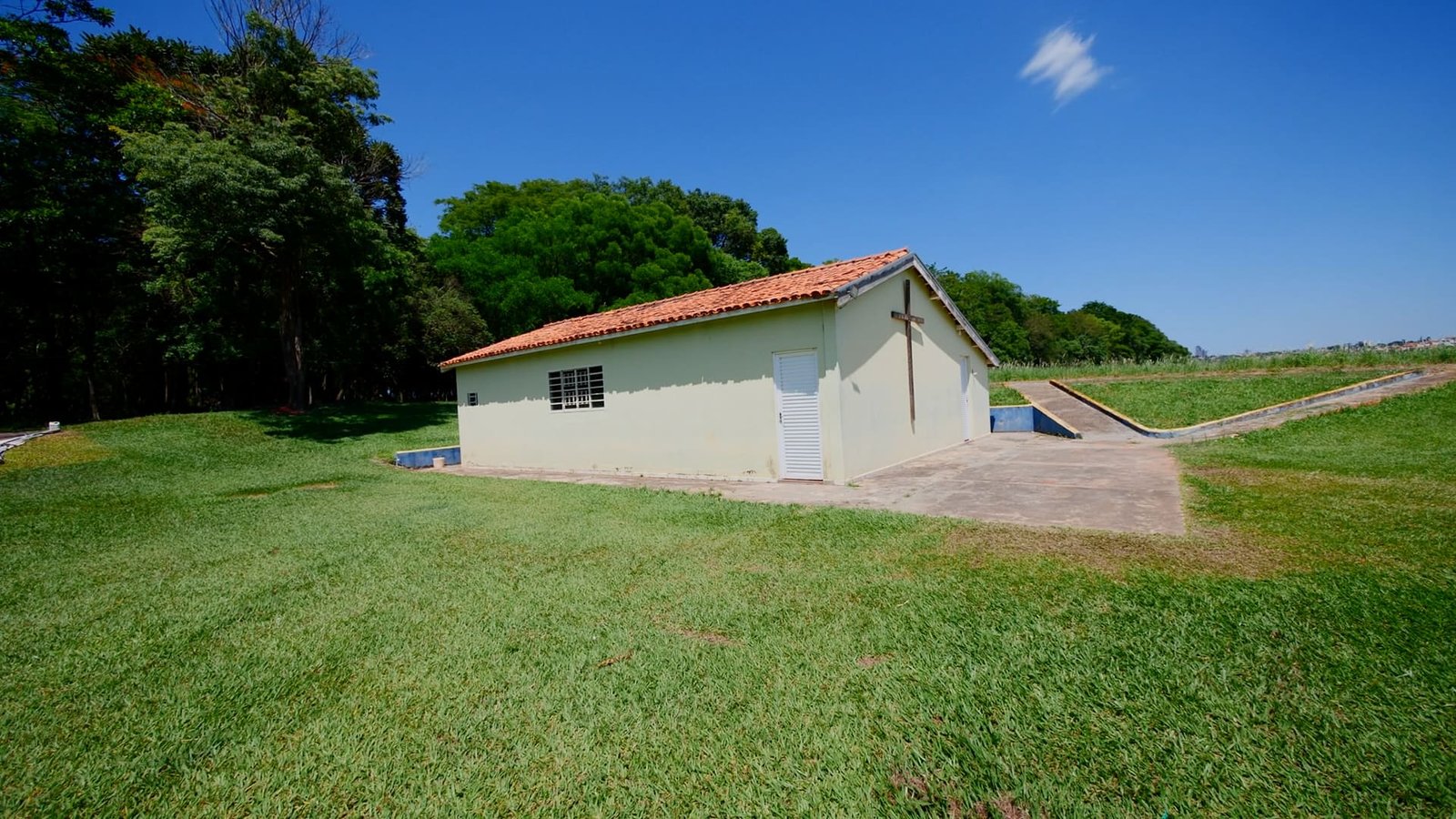 Sítio de 7 alqueires à venda em Tatui-SP.