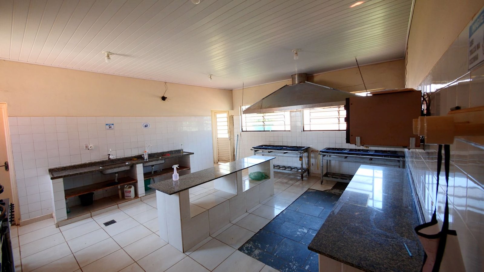 Sítio de 7 alqueires à venda em Tatui-SP.