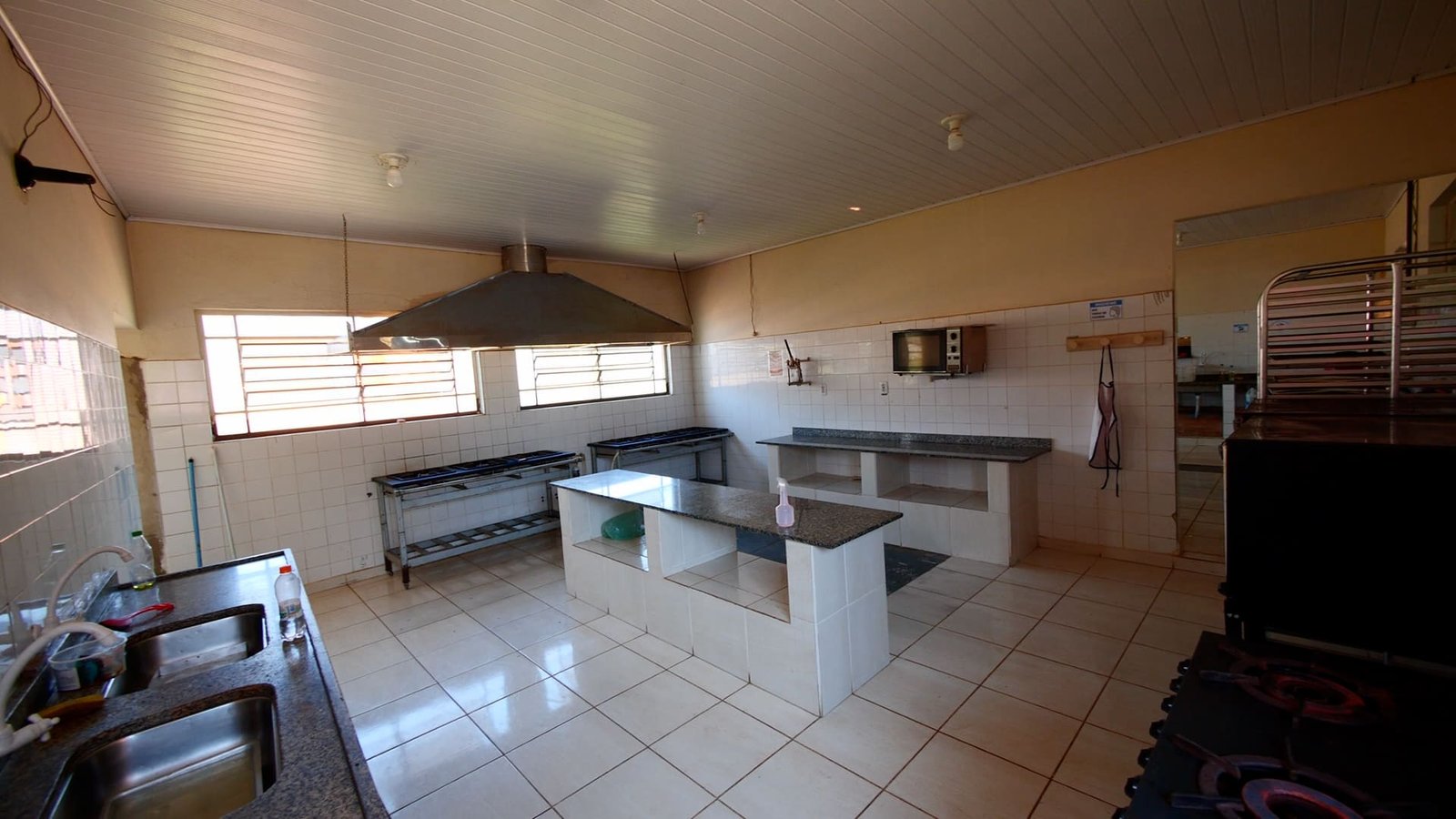 Sítio de 7 alqueires à venda em Tatui-SP.