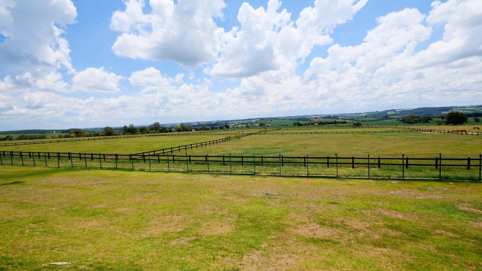 Haras de 39 alqueires à venda em Tatui-SP