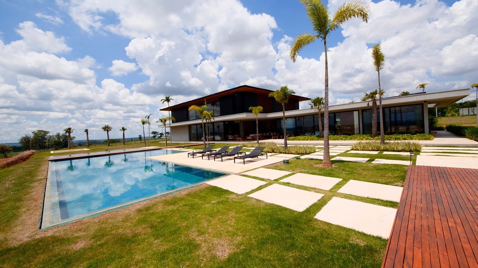 Haras de 39 alqueires à venda em Tatui-SP