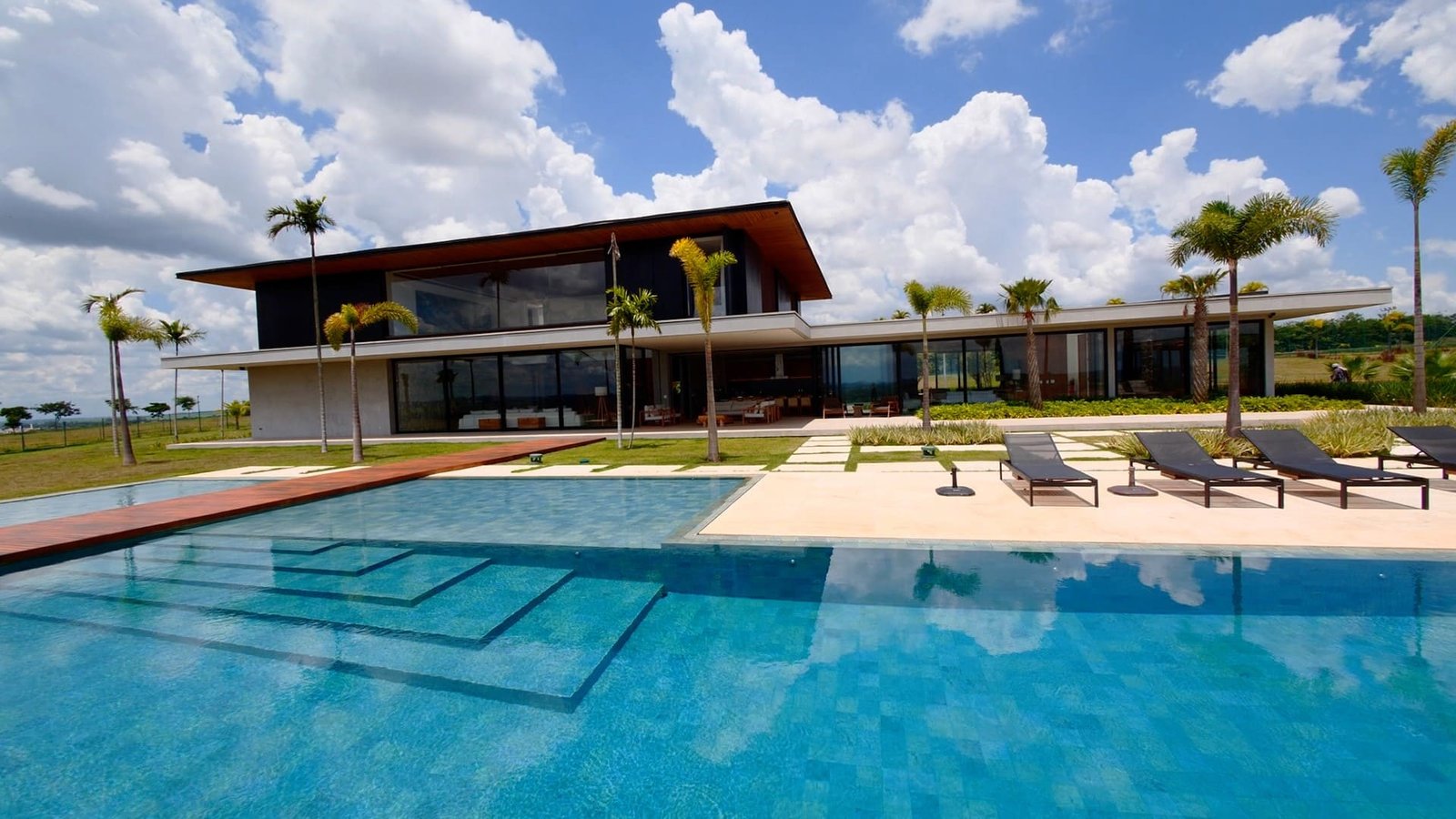 Haras de 39 alqueires à venda em Tatui-SP