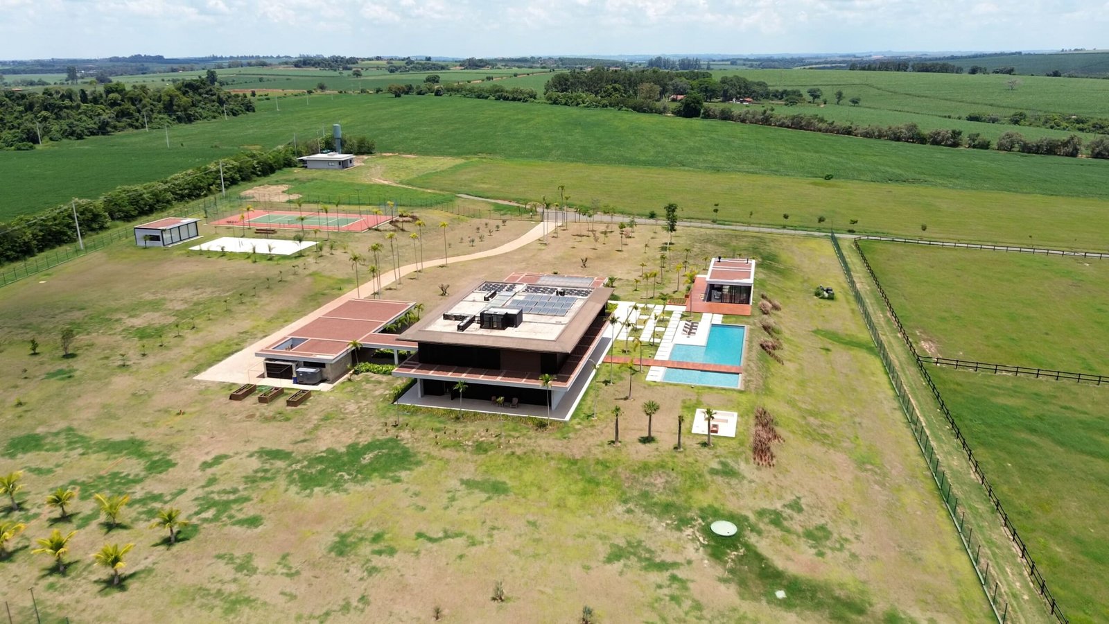 Haras de 39 alqueires à venda em Tatui-SP