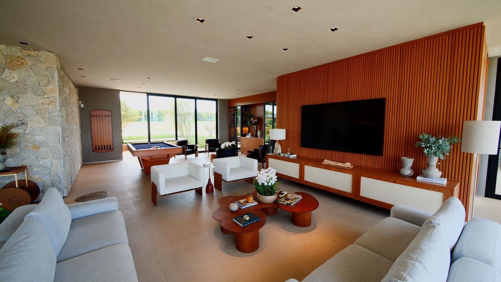 Haras de 39 alqueires à venda em Tatui-SP