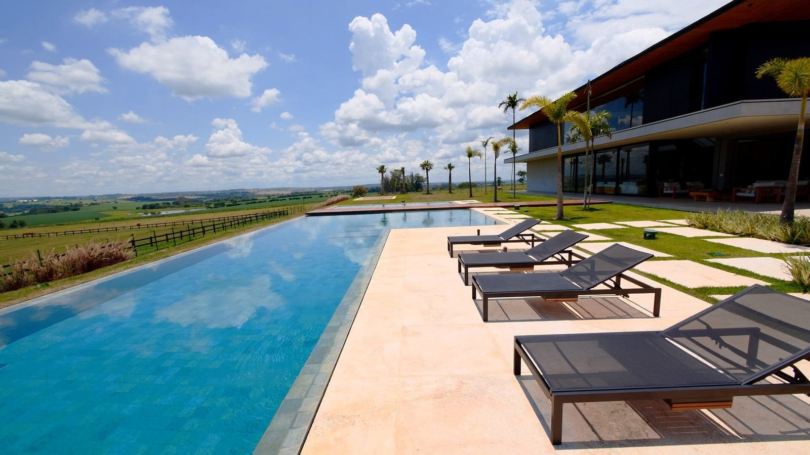 Haras de 39 alqueires à venda em Tatui-SP