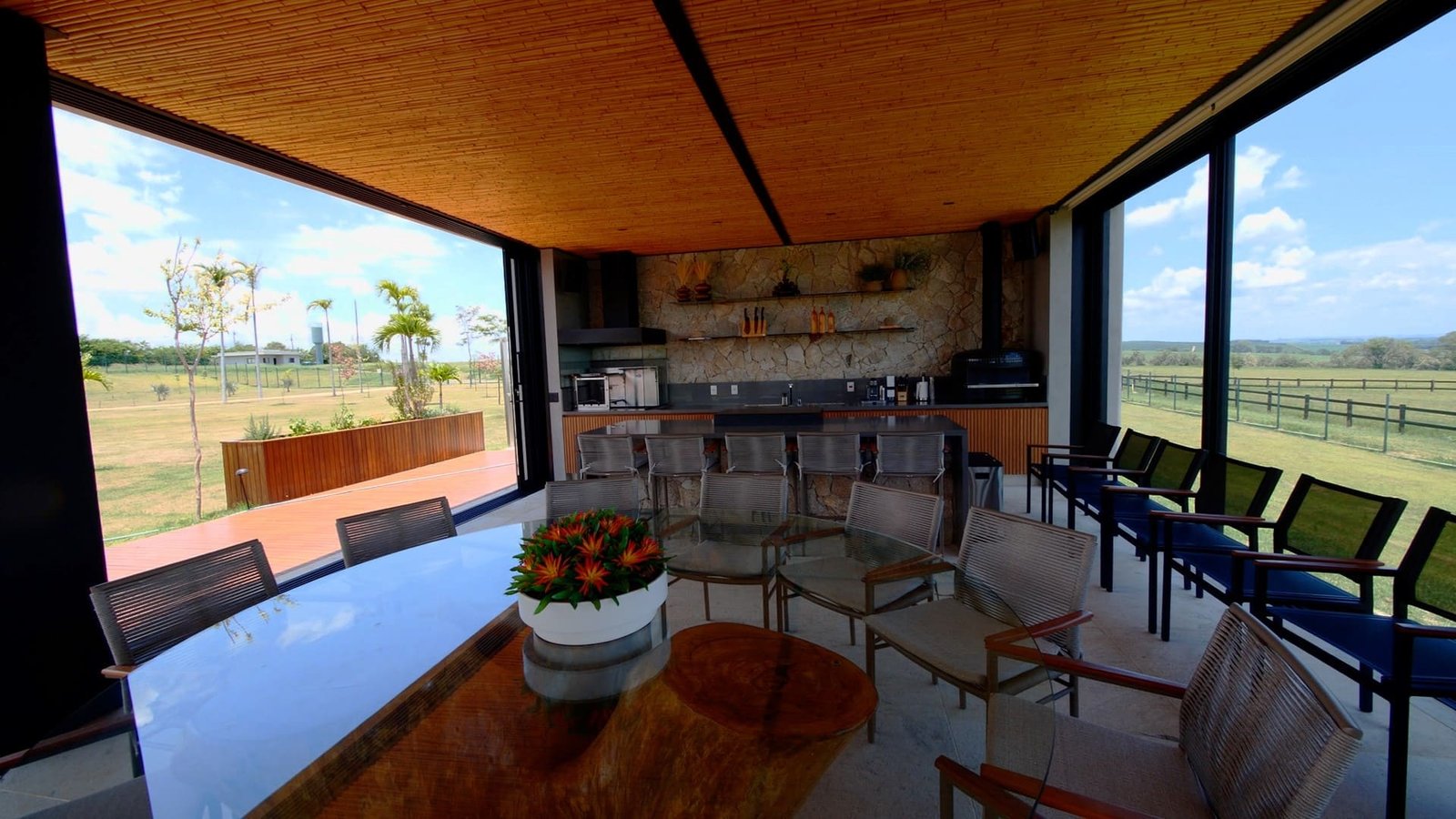 Haras de 39 alqueires à venda em Tatui-SP