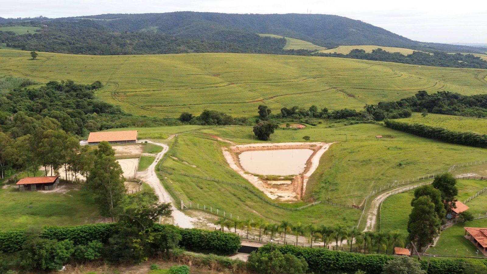 Sítio de 4 alqueires á venda em Araçoiaba da Serra-SP.