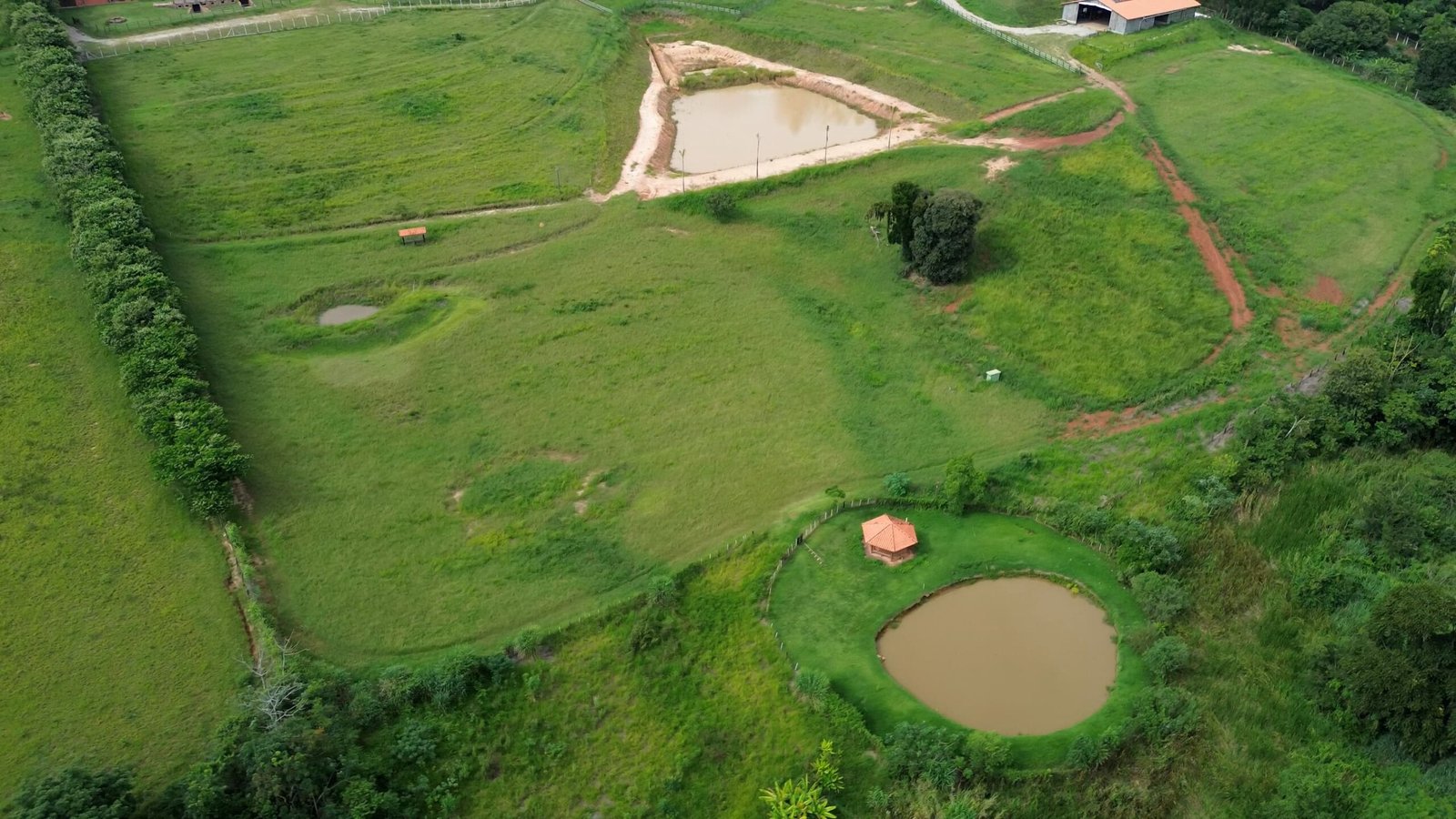 Sítio de 4 alqueires á venda em Araçoiaba da Serra-SP.
