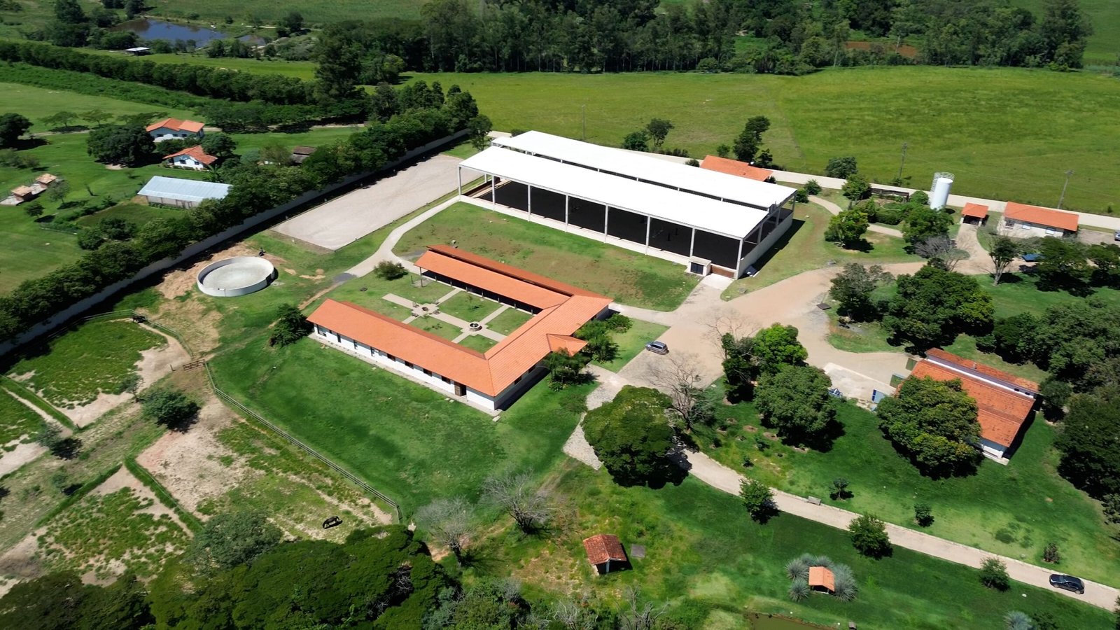 Haras de Alto Padrão à venda em Porto Feliz – Condomínio Rural.