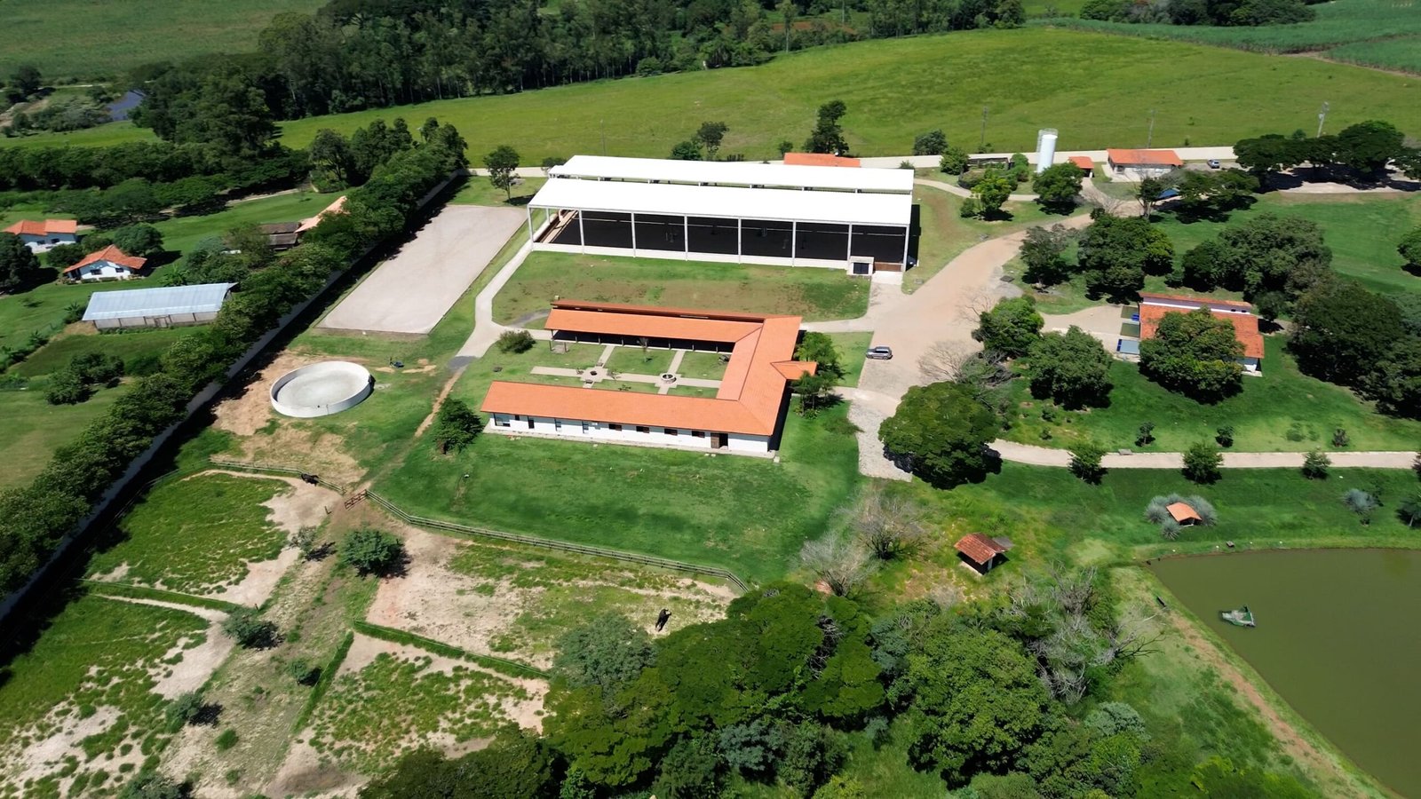Haras de Alto Padrão à venda em Porto Feliz – Condomínio Rural.