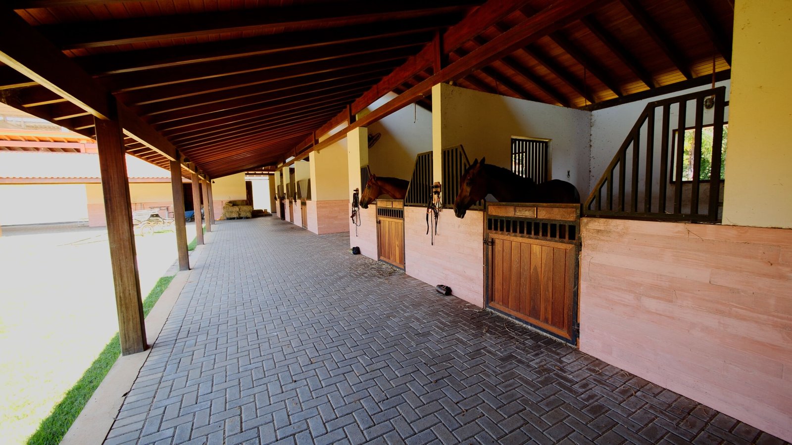 Haras de Alto Padrão à venda em Porto Feliz – Condomínio Rural.