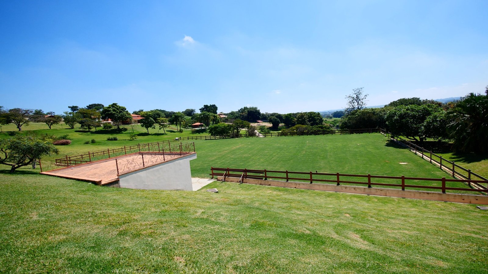 Haras de Alto Padrão à venda em Porto Feliz – Condomínio Rural.