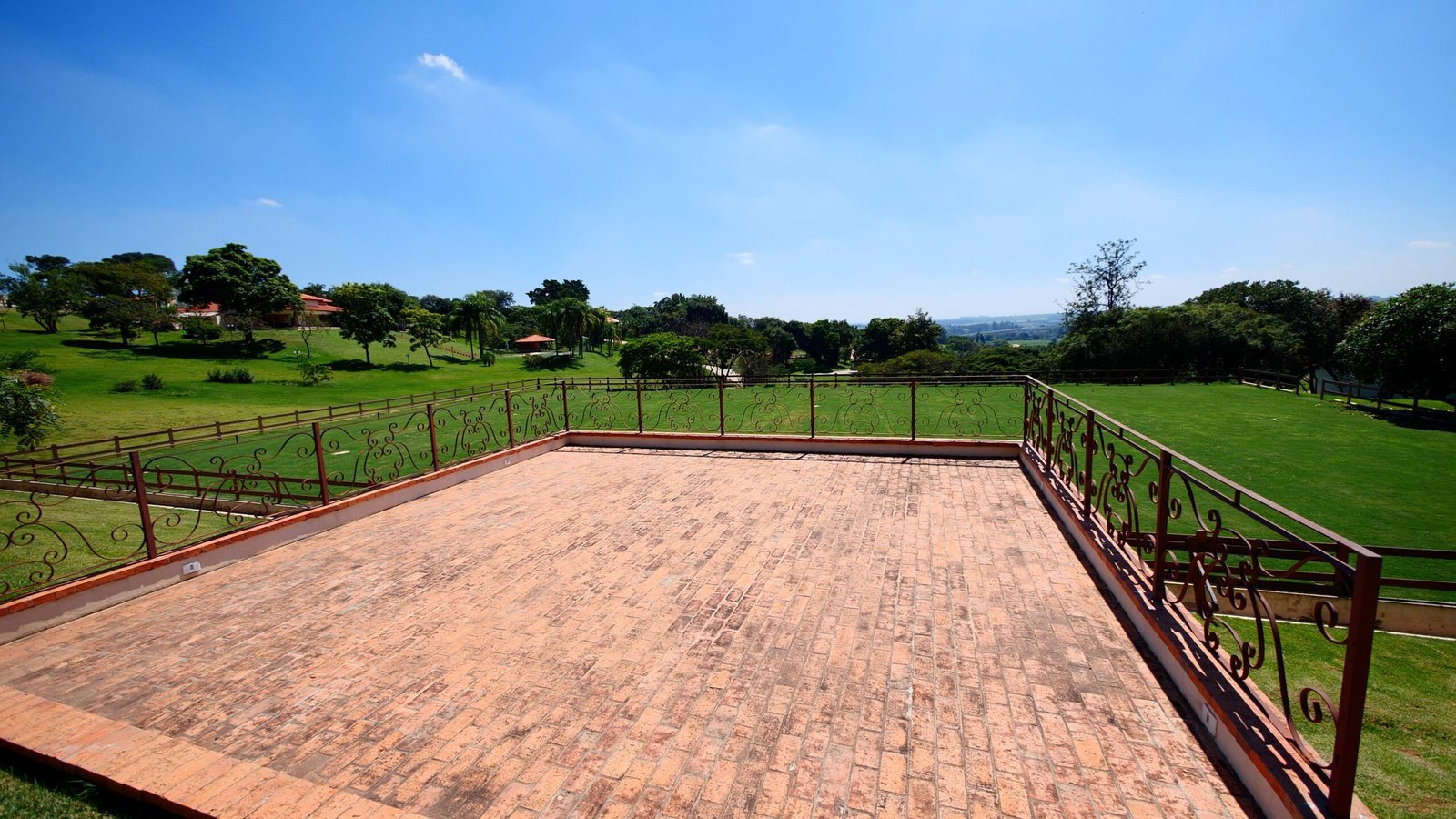 Haras de Alto Padrão à venda em Porto Feliz – Condomínio Rural.