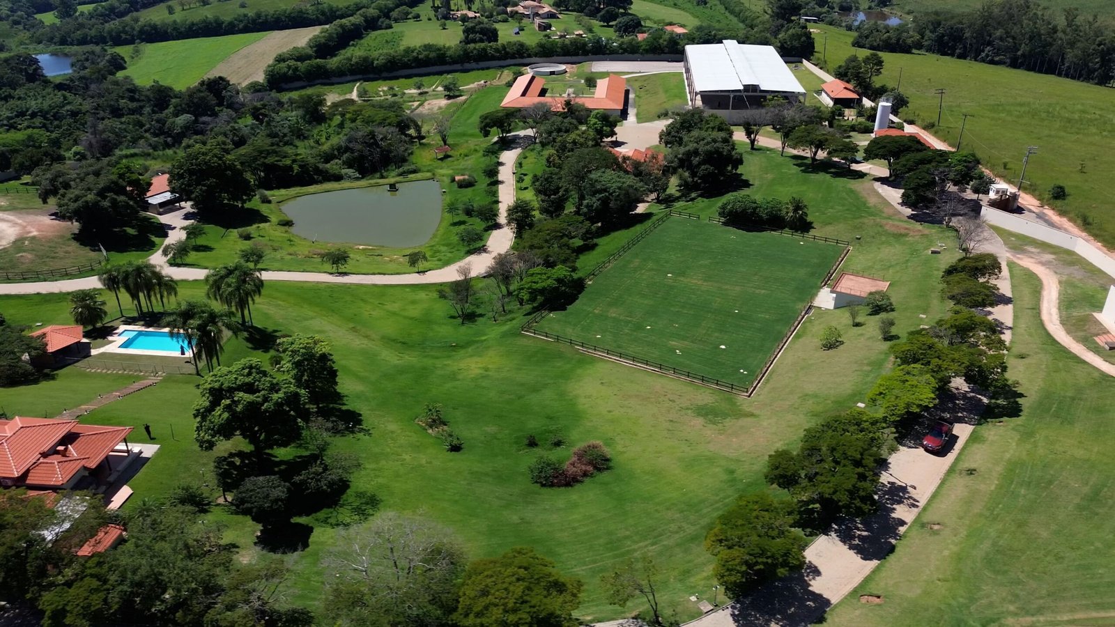 Haras de Alto Padrão à venda em Porto Feliz – Condomínio Rural.