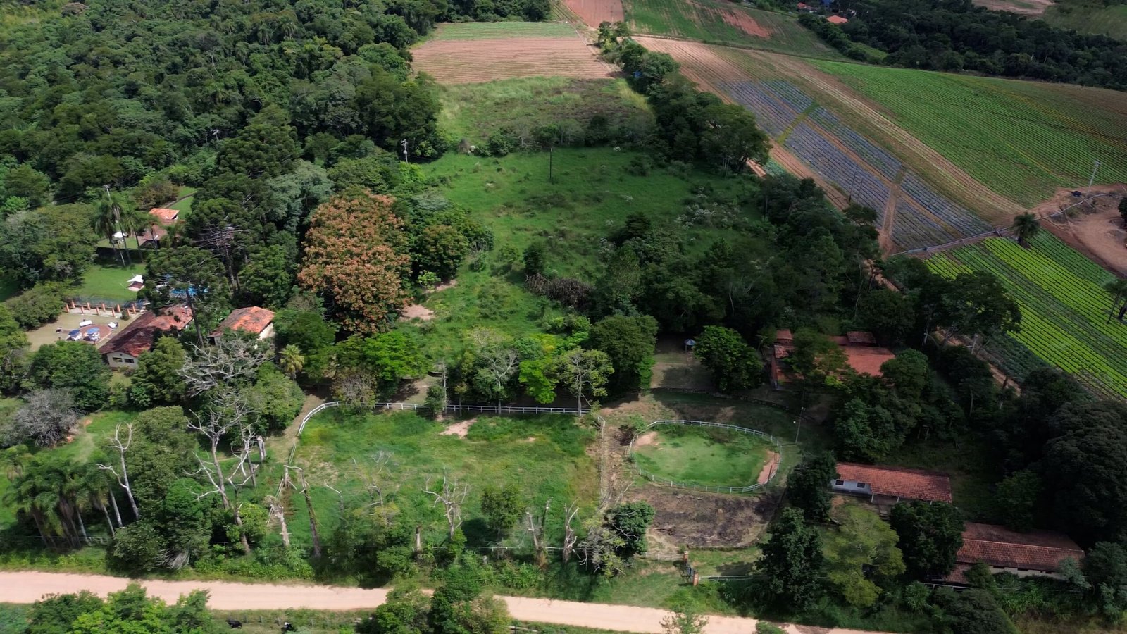 Sítio de 100.000 m2 à venda em Piedade-SP.