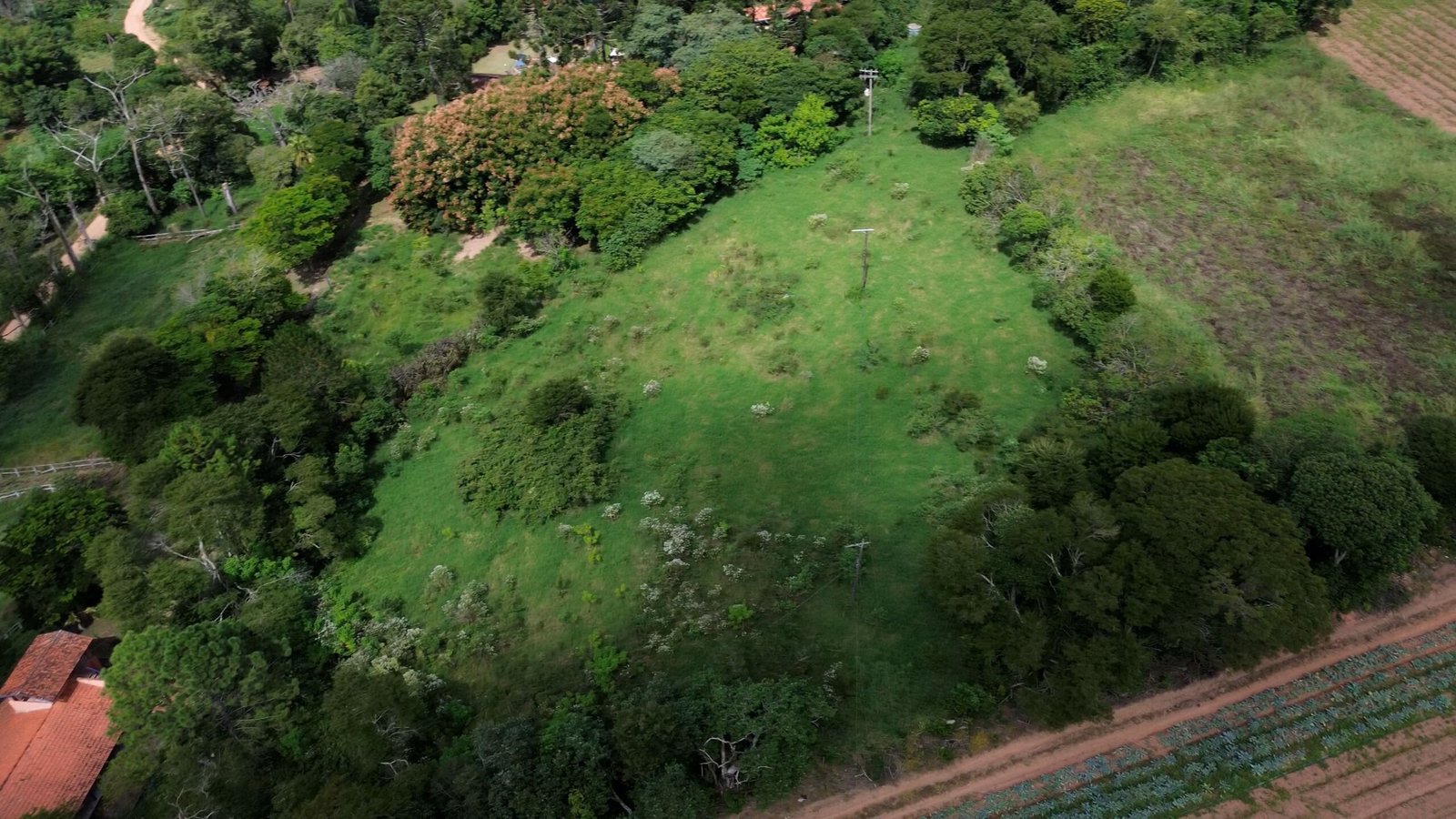 Sítio de 100.000 m2 à venda em Piedade-SP.