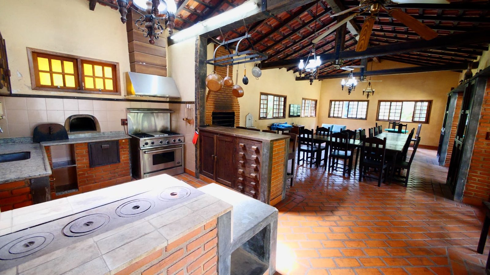 Sítio de 100.000 m2 à venda em Piedade-SP.