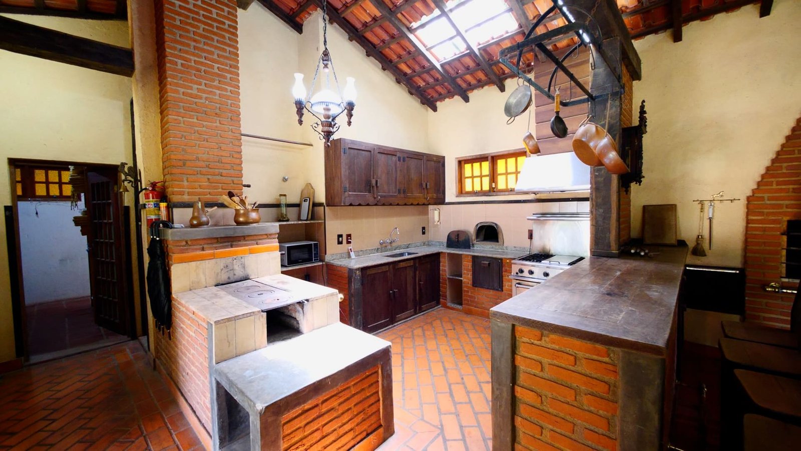 Sítio de 100.000 m2 à venda em Piedade-SP.