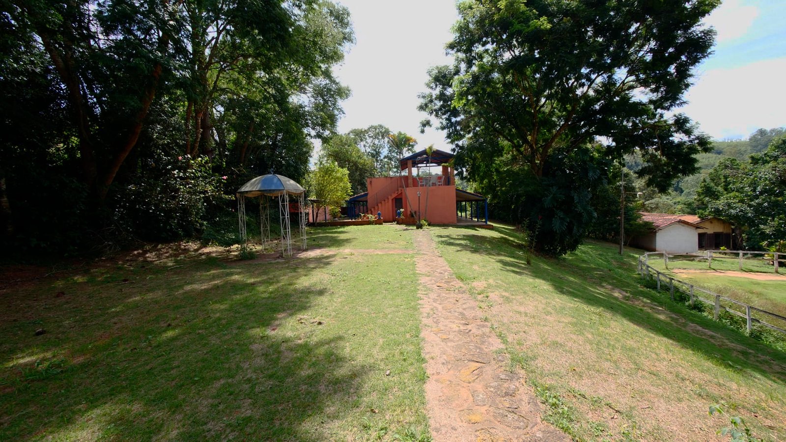 Sítio de 100.000 m2 à venda em Piedade-SP.