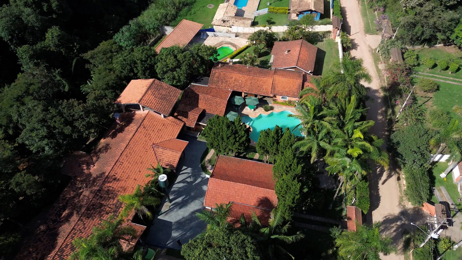 Chácara de 24.000 m2 à venda em São Roque-SP.