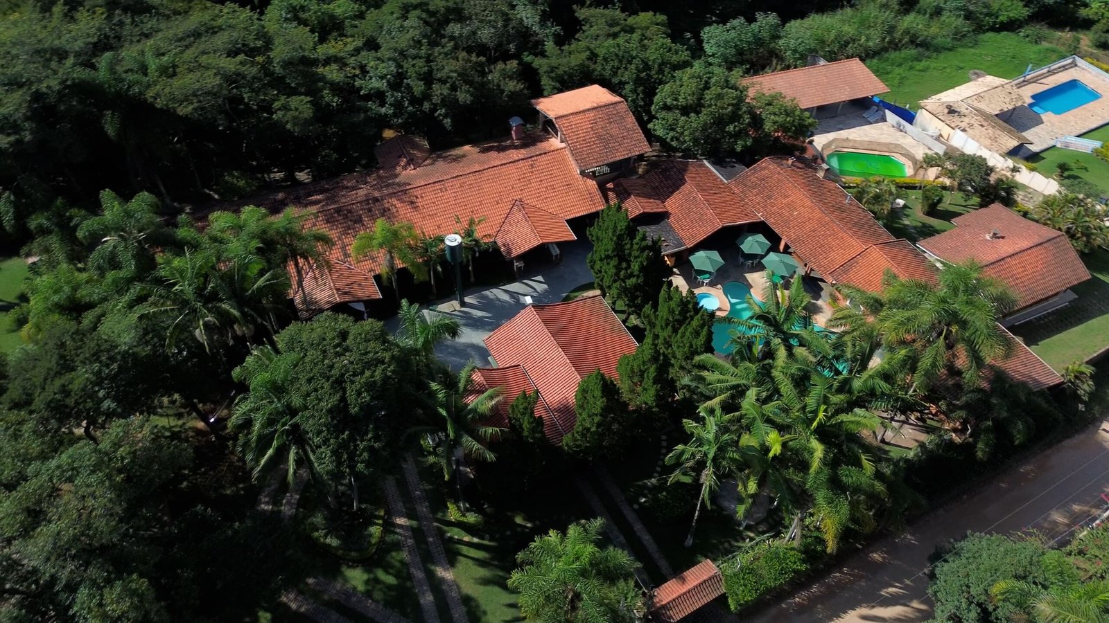 Chácara de 24.000 m2 à venda em São Roque-SP.