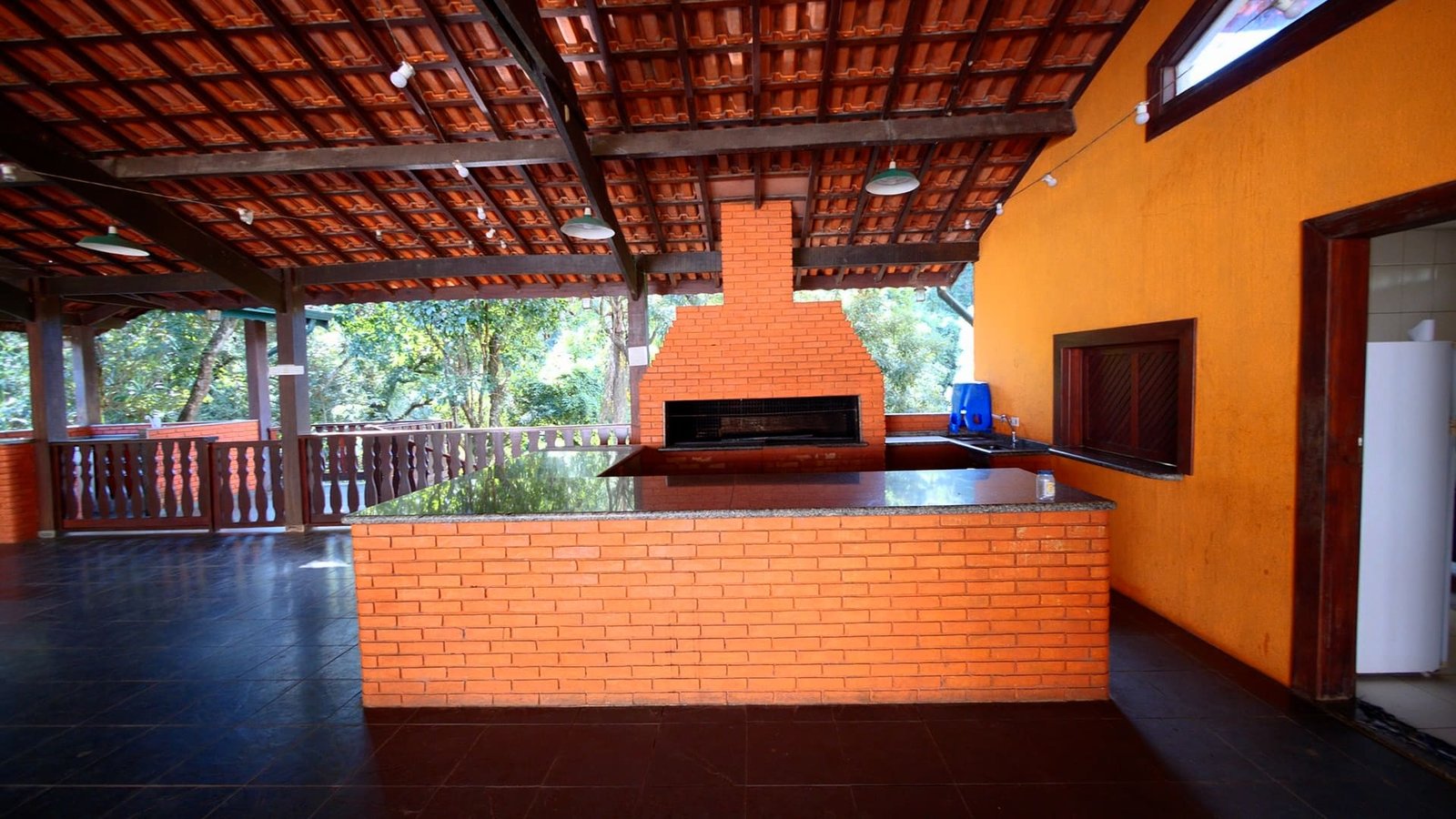 Chácara de 24.000 m2 à venda em São Roque-SP.