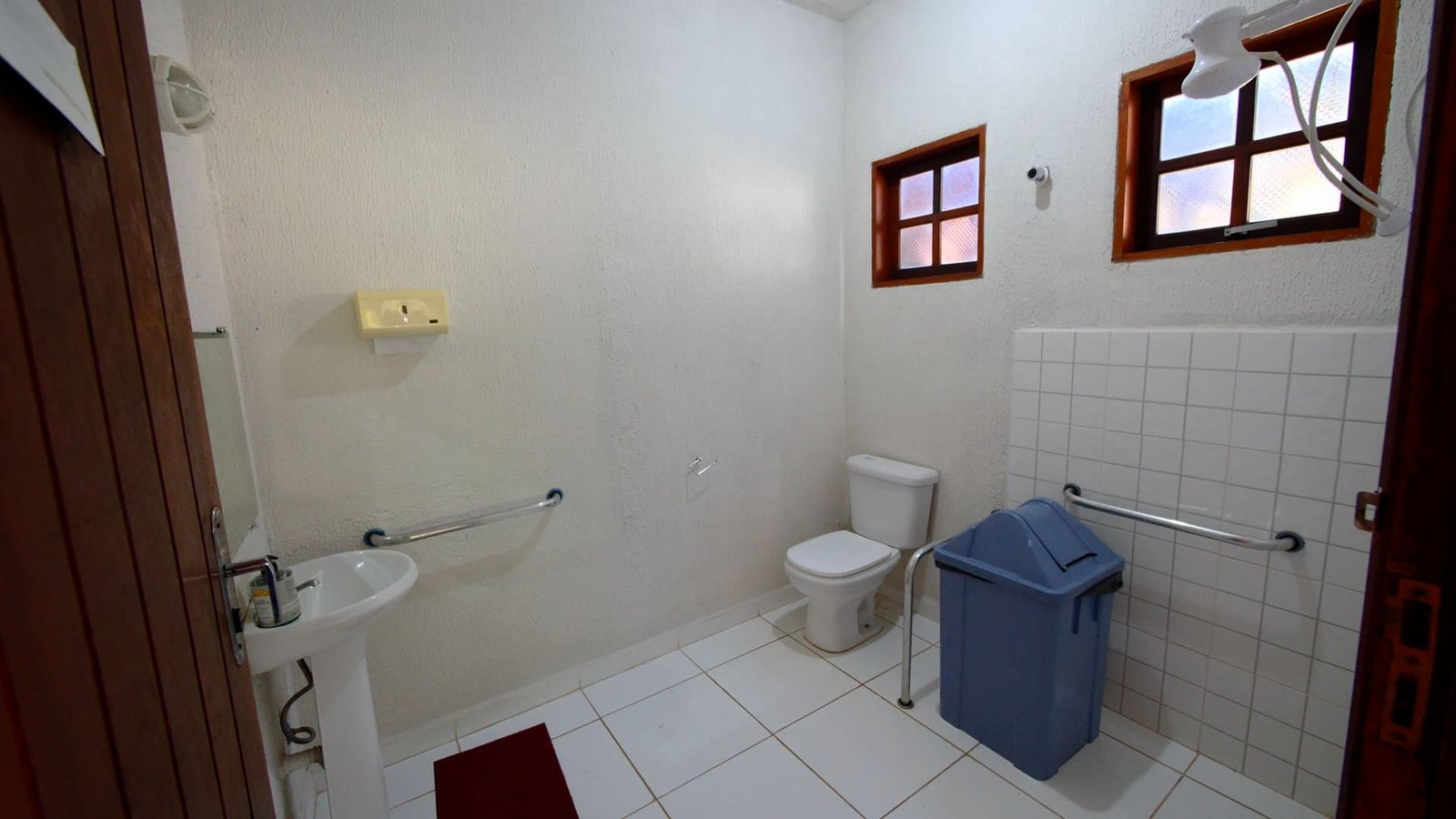 Chácara de 24.000 m2 à venda em São Roque-SP.