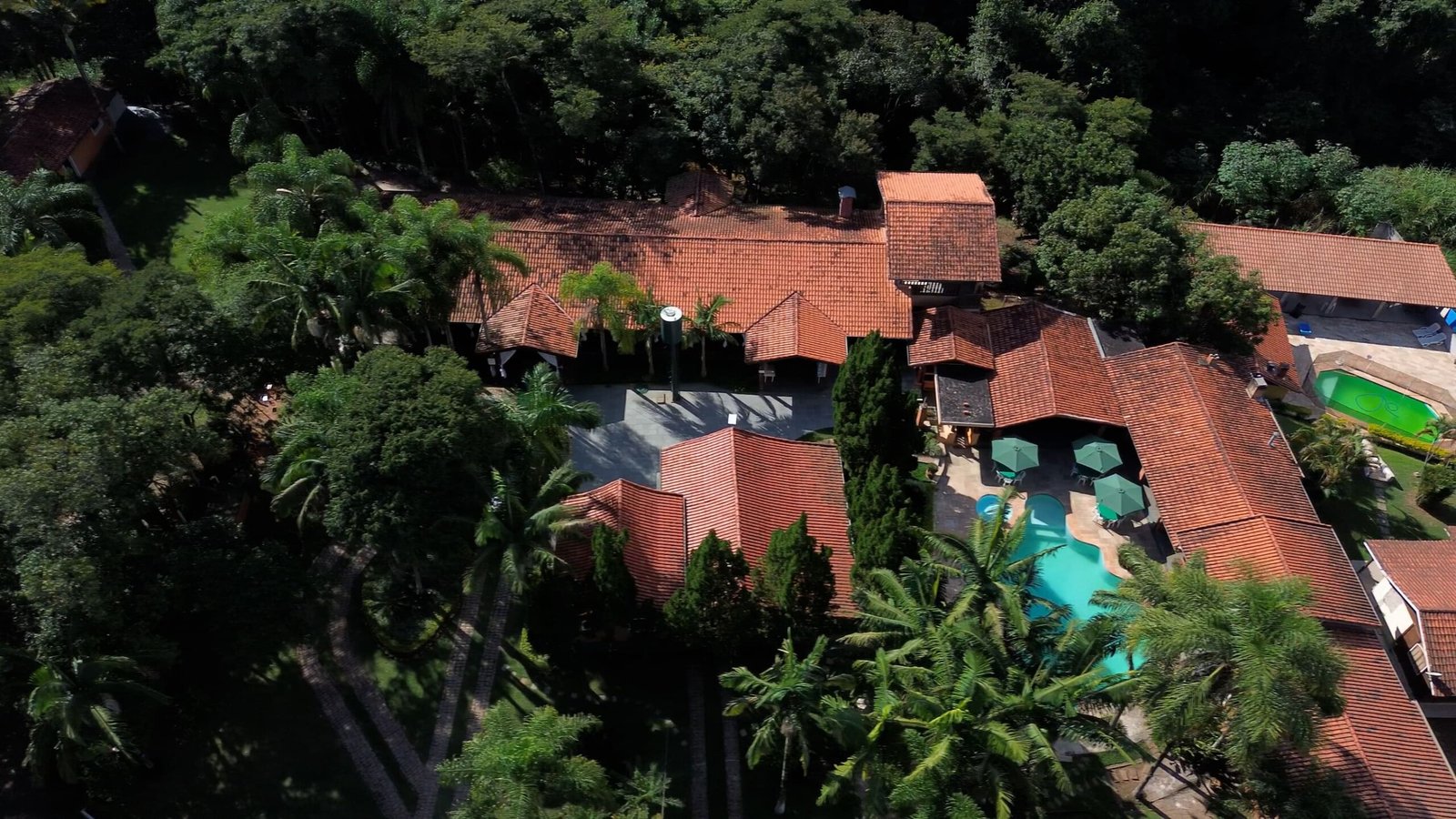 Chácara de 24.000 m2 à venda em São Roque-SP.