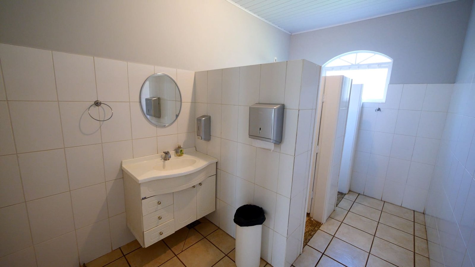 Sítio de 16 alqueires à venda em Quadra-SP.