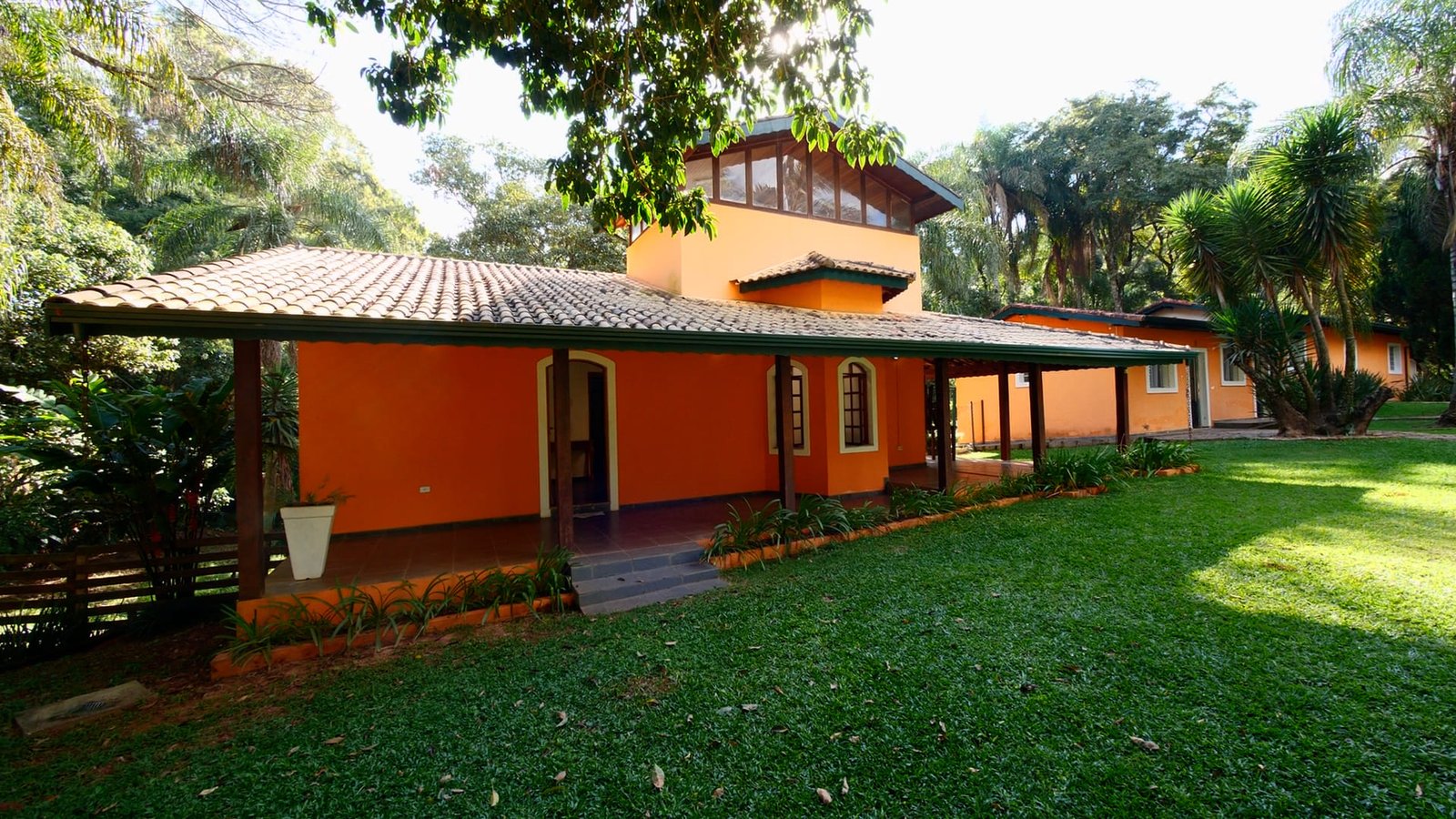 Chácara de 24.000 m2 à venda em São Roque-SP.