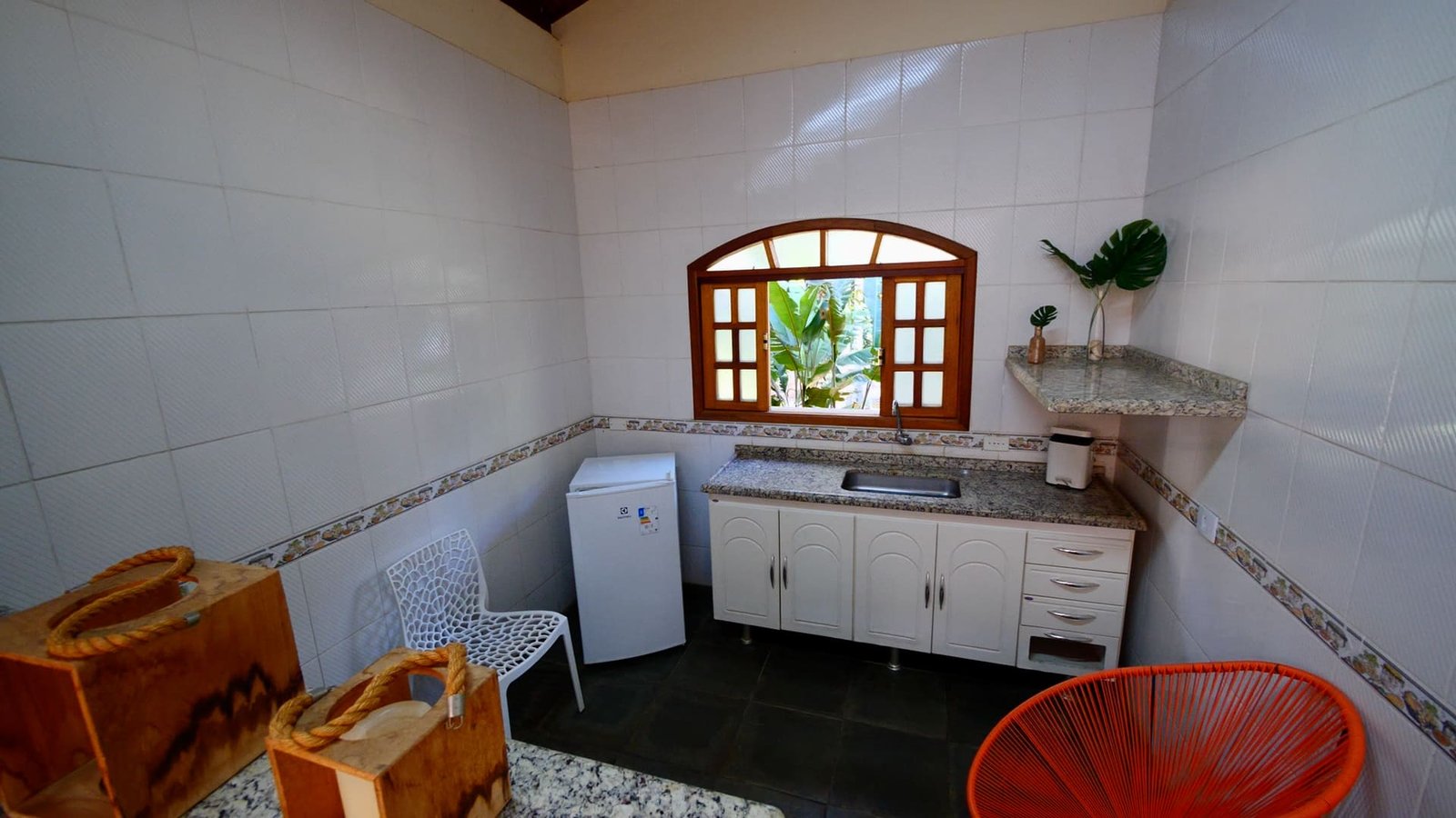 Chácara de 24.000 m2 à venda em São Roque-SP.