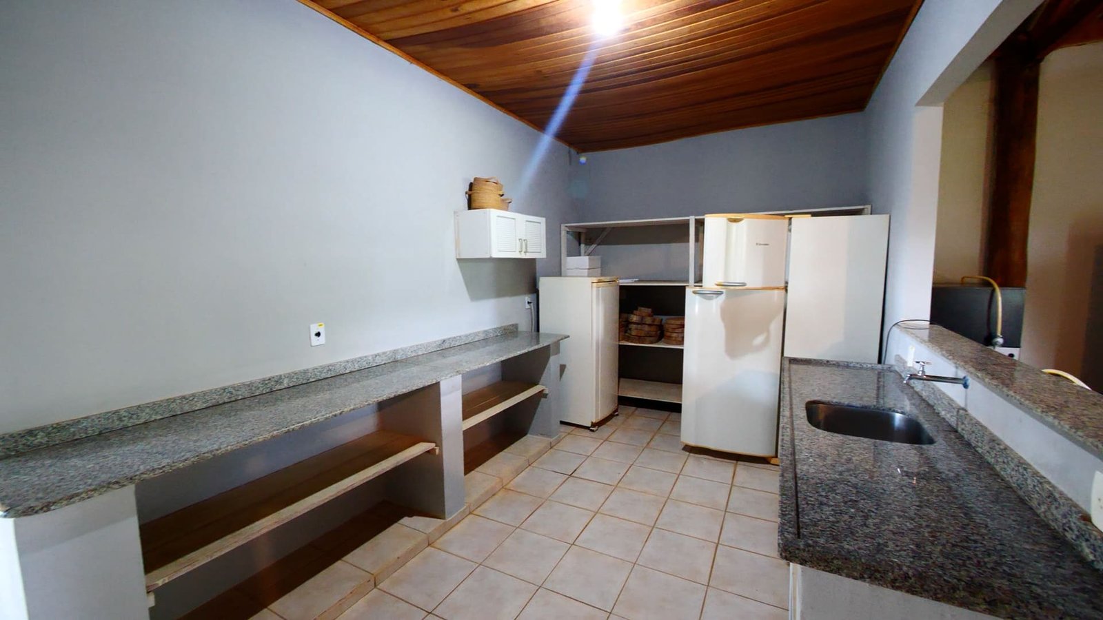 Sítio de 16 alqueires à venda em Quadra-SP.