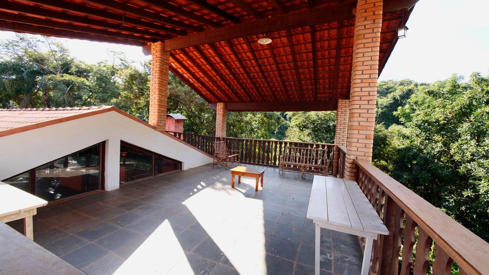 Chácara de 24.000 m2 à venda em São Roque-SP.
