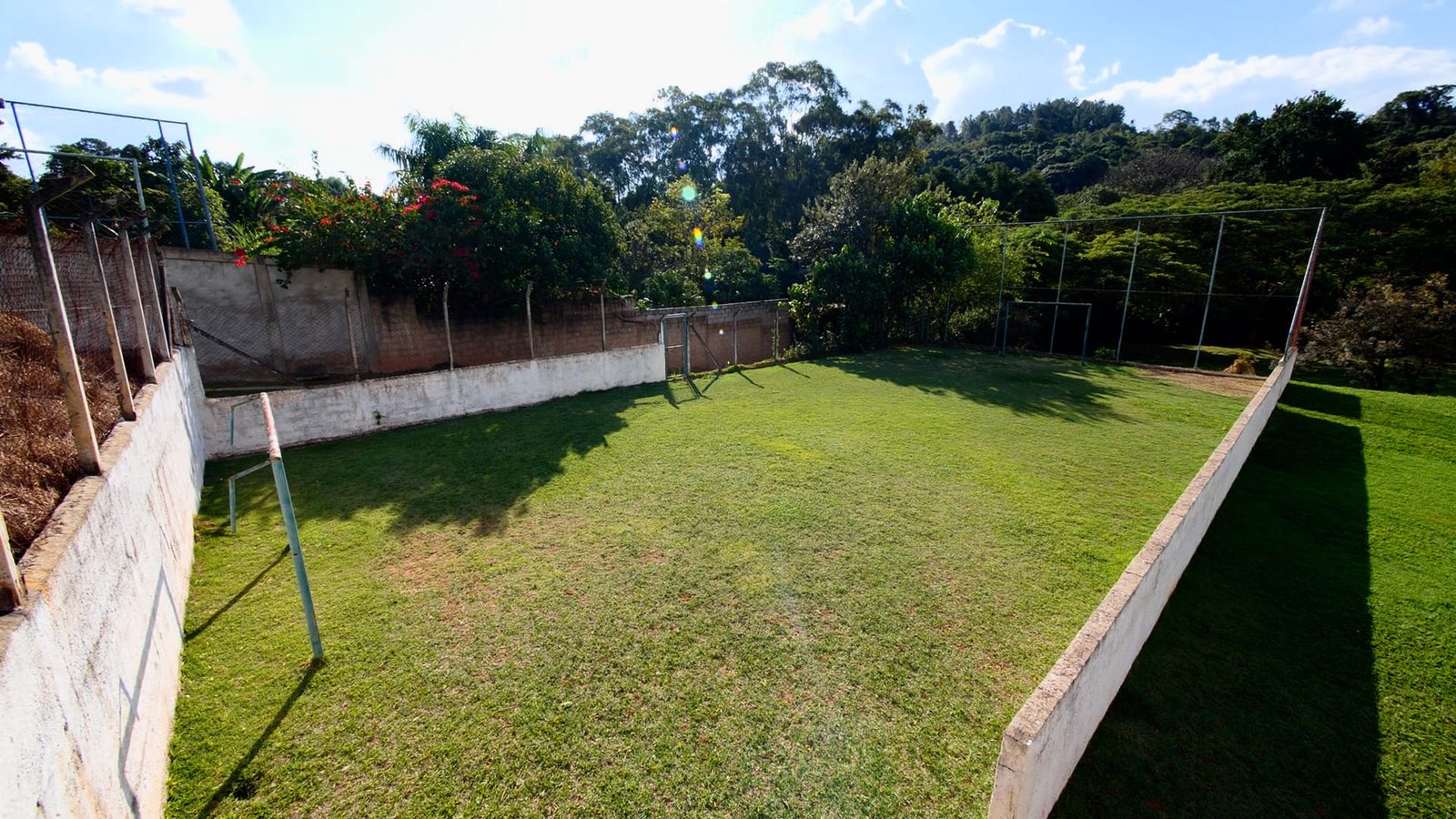 Chácara de 24.000 m2 à venda em São Roque-SP.