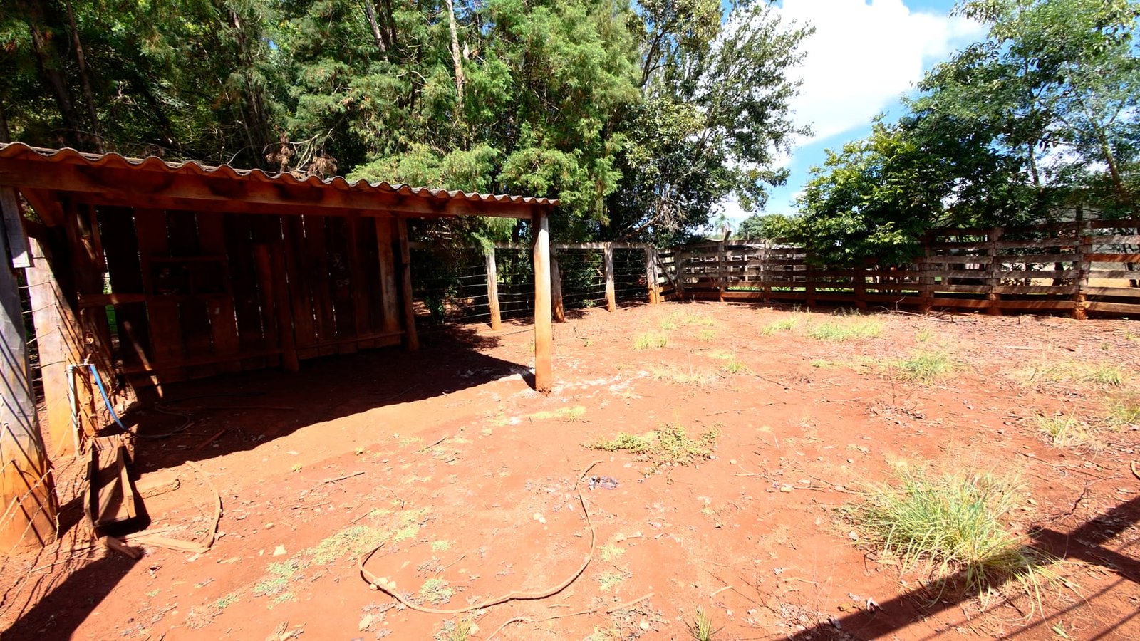 Sítio de 16 alqueires à venda em Quadra-SP.