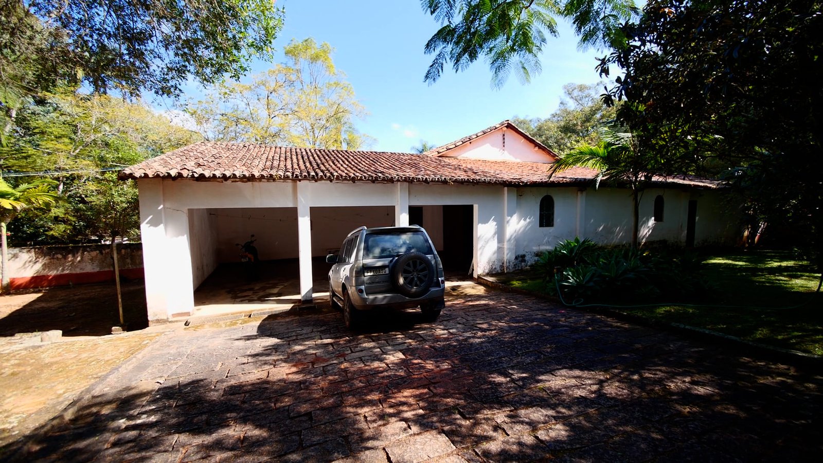 Fazenda histórica à venda em Itatiba-SP.